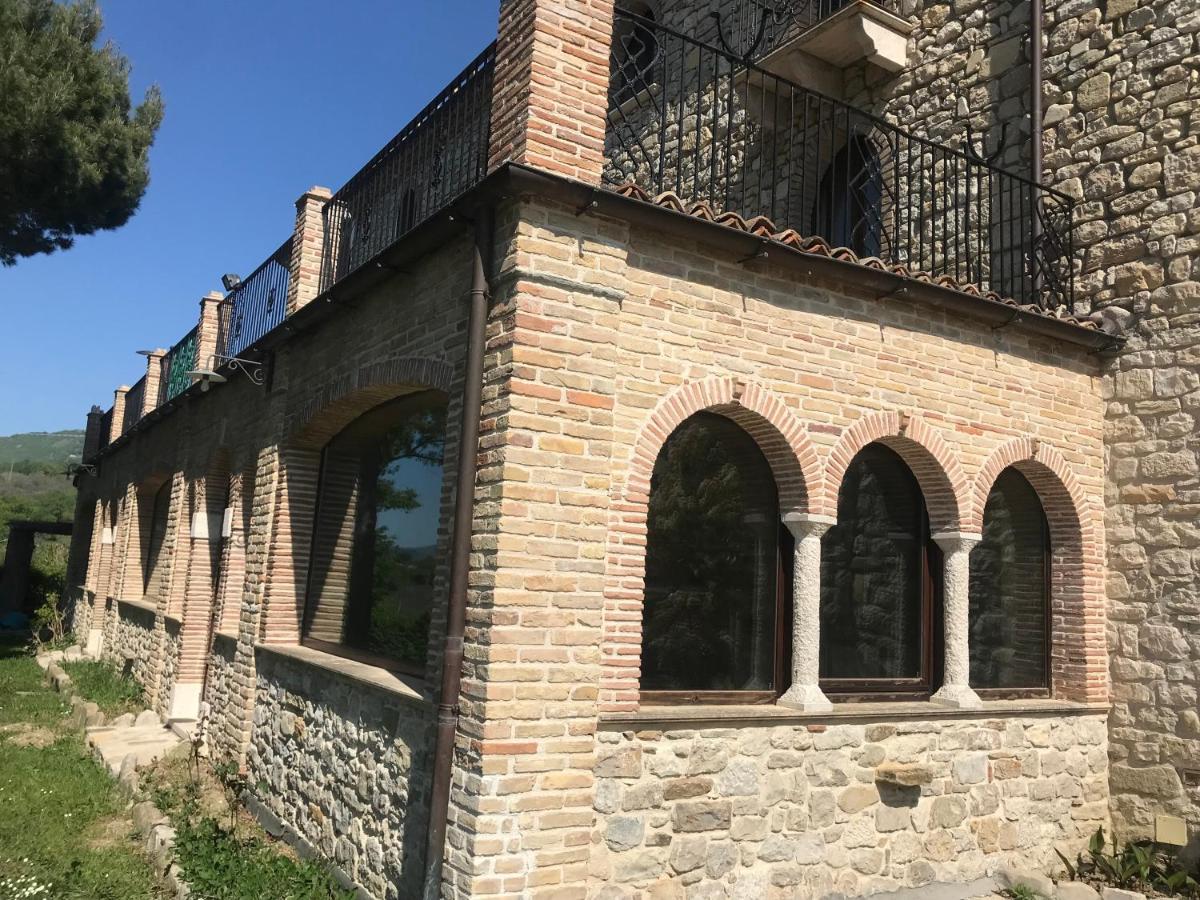 Hotel Lo Smeraldo Roccavivara Exteriör bild