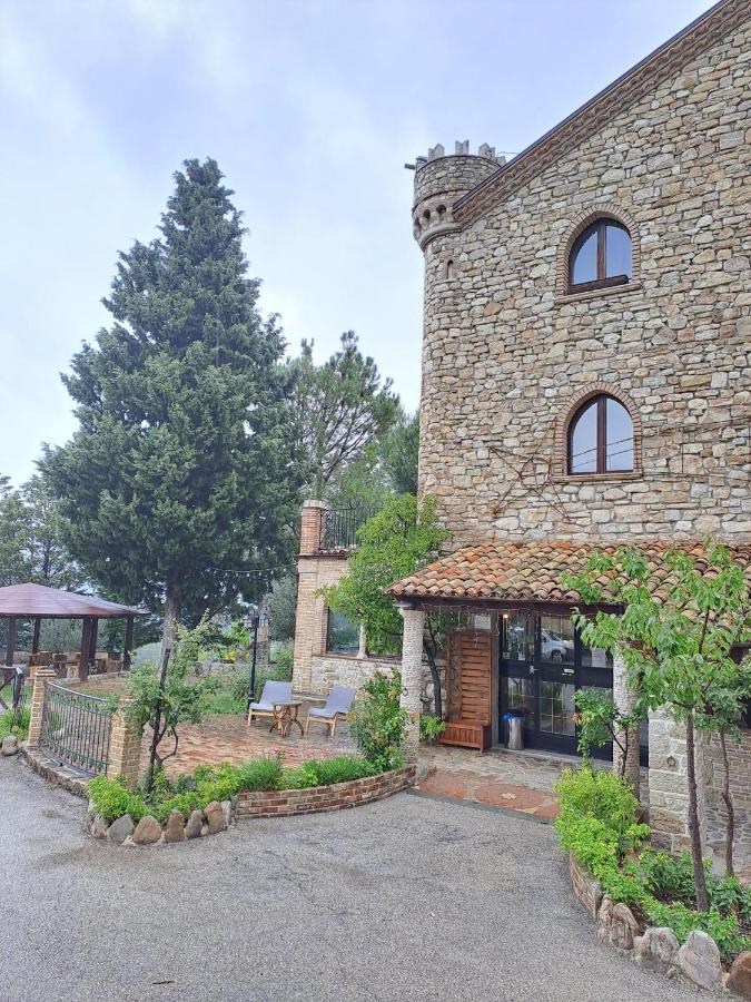 Hotel Lo Smeraldo Roccavivara Exteriör bild
