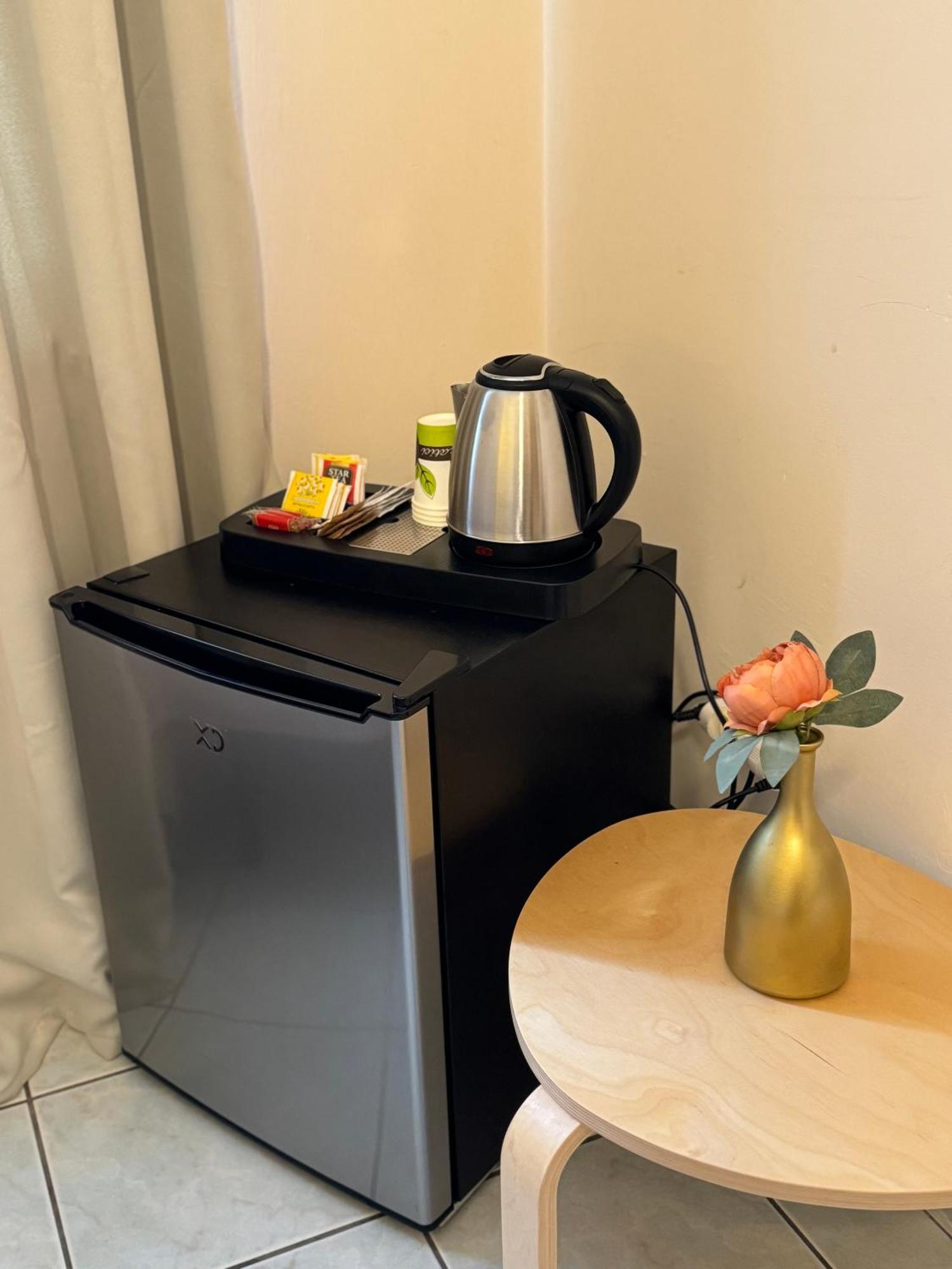 Hotel Lo Smeraldo Roccavivara Exteriör bild