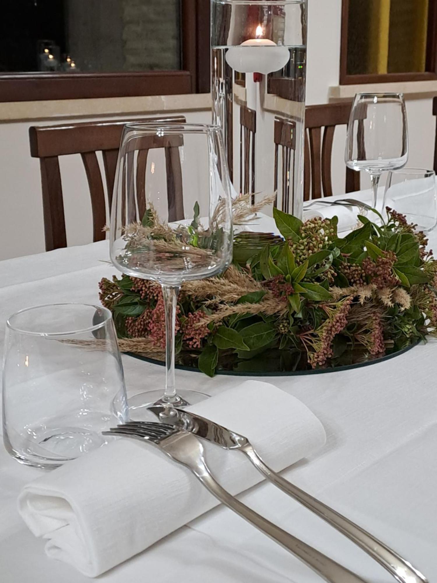 Hotel Lo Smeraldo Roccavivara Exteriör bild